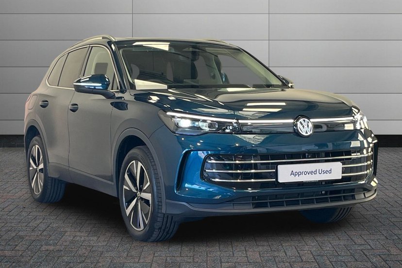 Volkswagen Tiguan listing photo