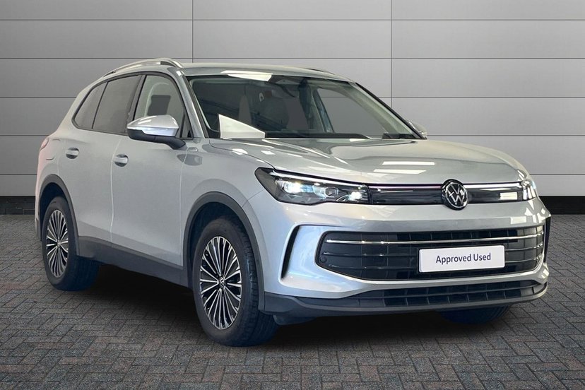 Volkswagen Tiguan listing photo