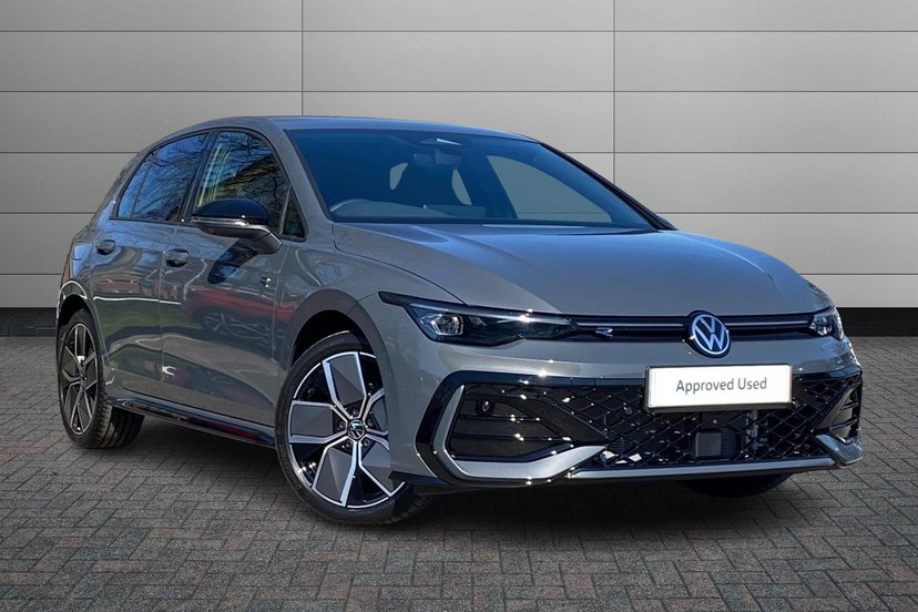 Volkswagen Golf listing photo