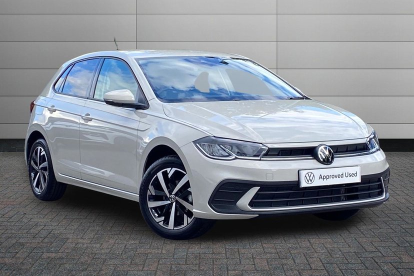 Volkswagen Polo listing photo