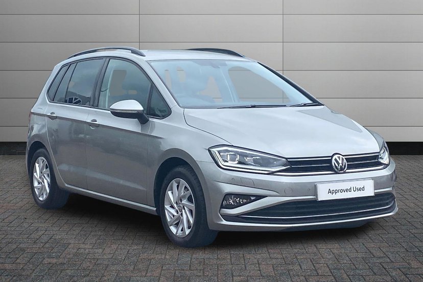 Volkswagen Golf SV listing photo