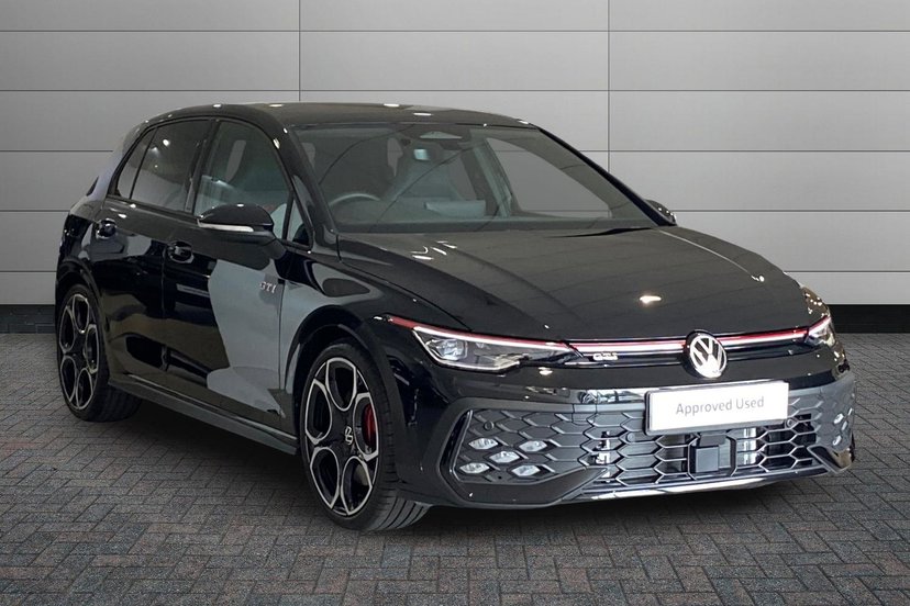 Volkswagen Golf listing photo