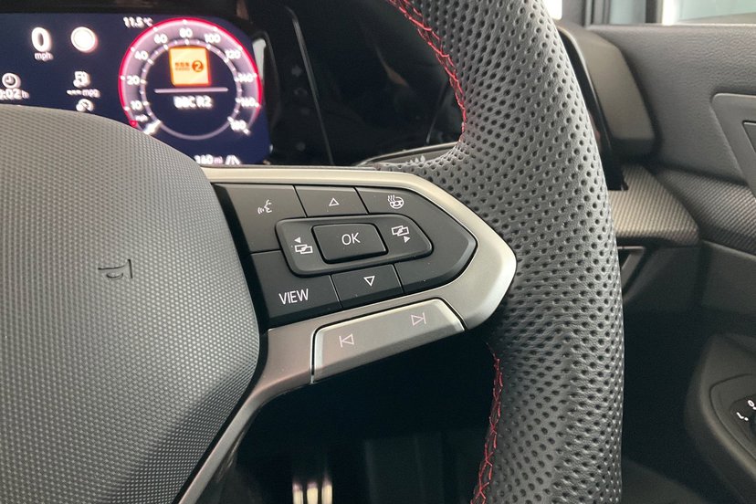 2026 Volkswagen Golf thumbnail 18