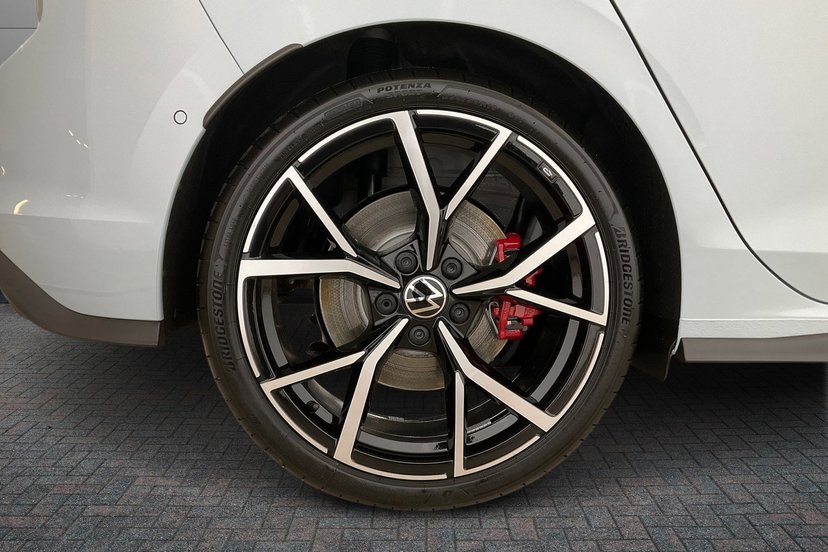 2026 Volkswagen Golf thumbnail 6