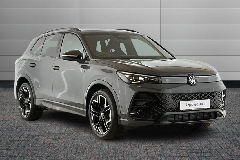 Volkswagen Tiguan listing photo