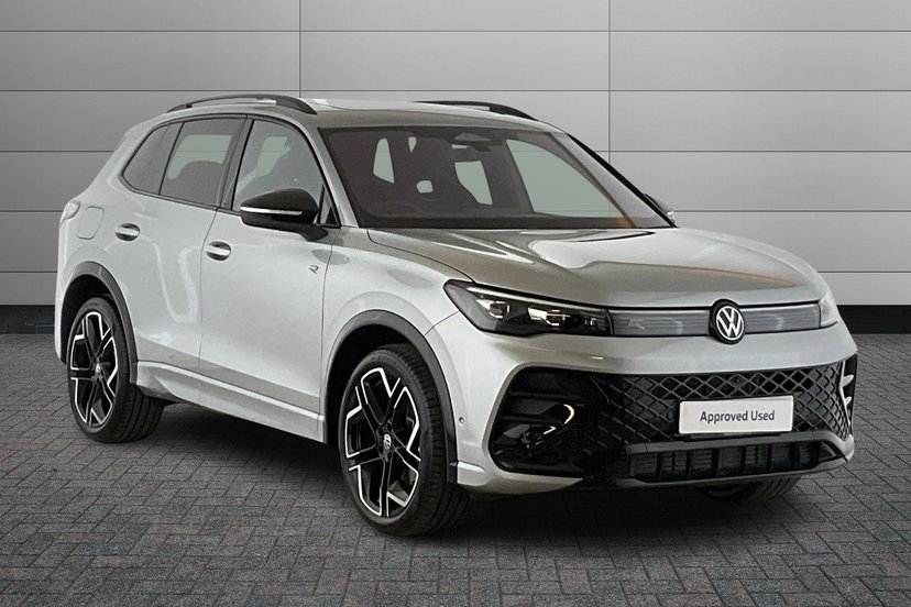 Volkswagen Tiguan listing photo
