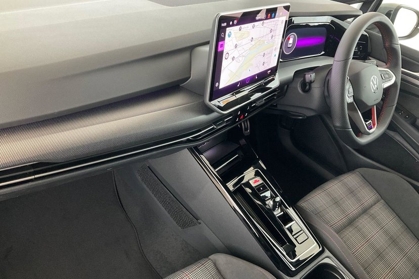 2026 Volkswagen Golf thumbnail 3