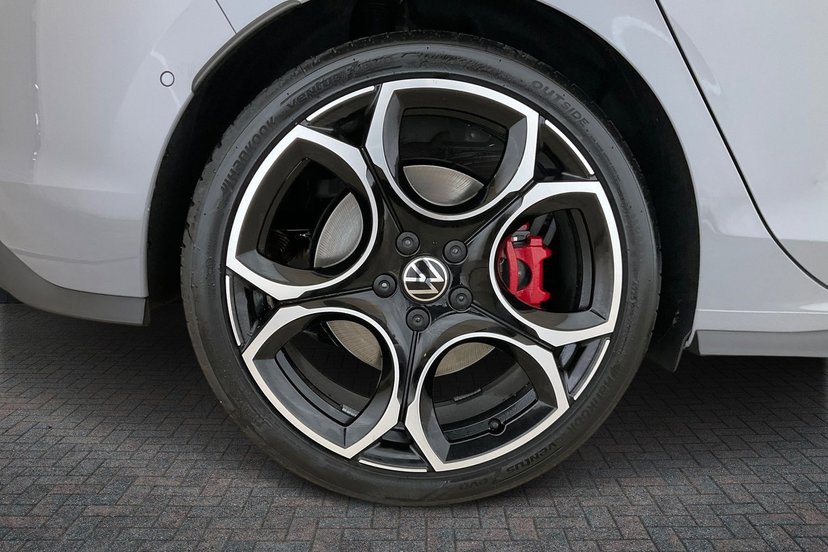2026 Volkswagen Golf thumbnail 6