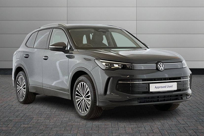 Volkswagen Tiguan listing photo