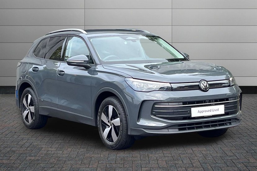 Volkswagen Tiguan listing photo