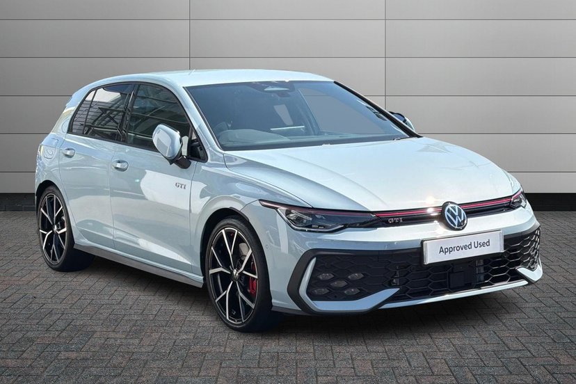 Volkswagen Golf listing photo