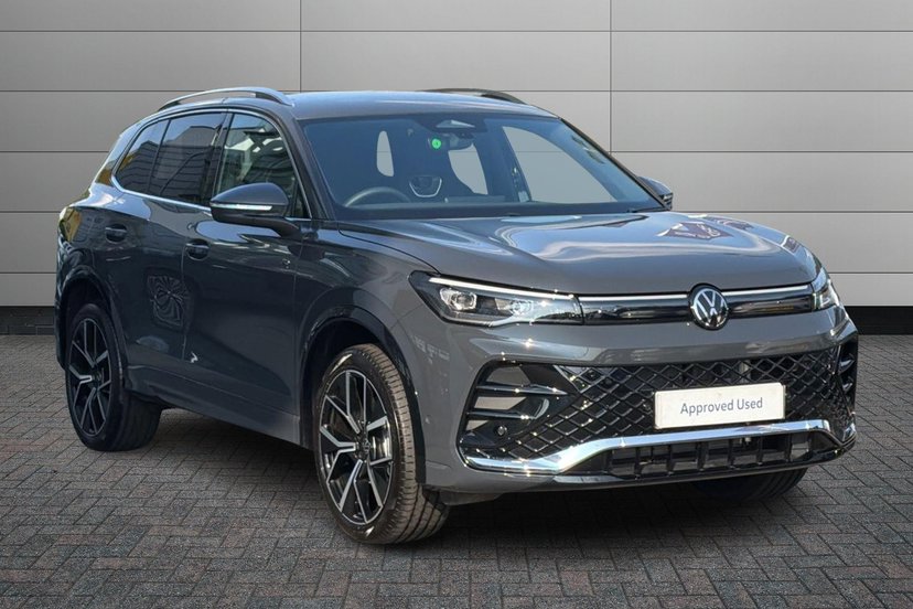 Volkswagen Tiguan listing photo