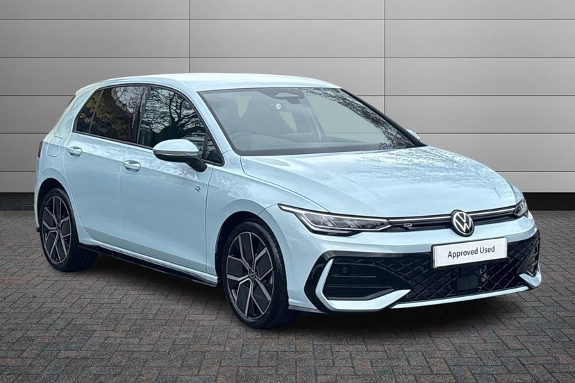 Volkswagen Golf listing photo