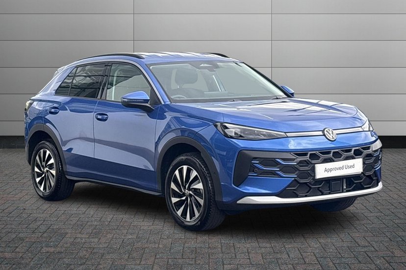 Volkswagen T-Roc listing photo