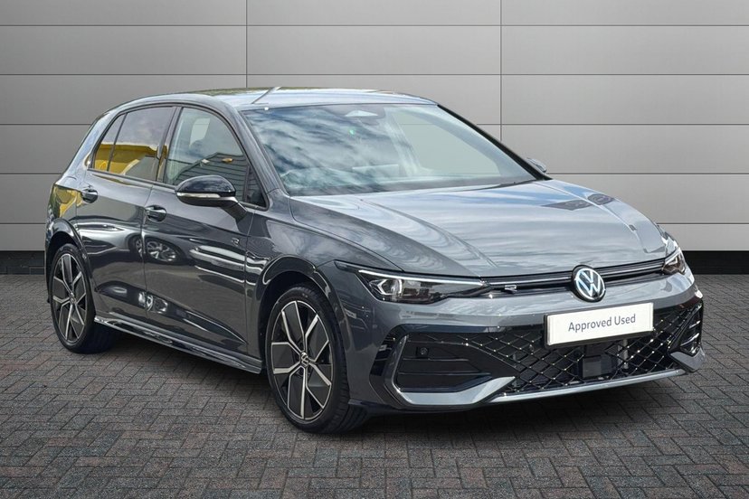 Volkswagen Golf listing photo