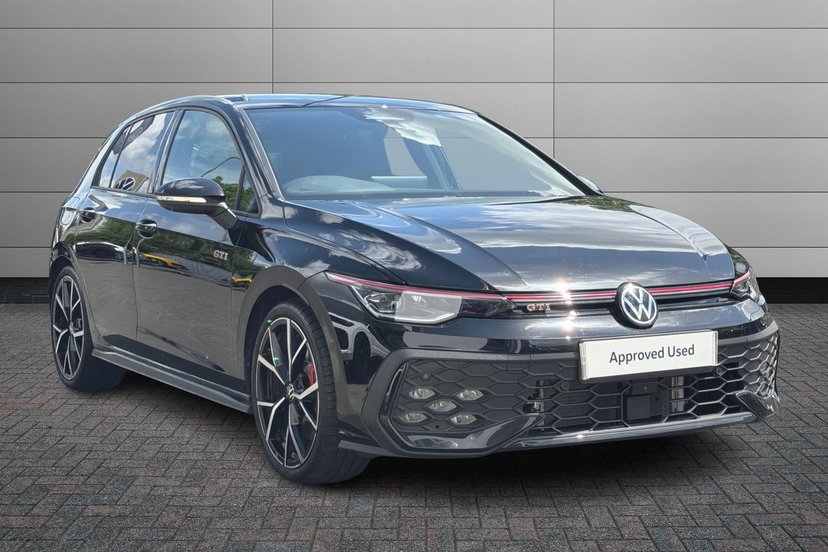 Volkswagen Golf listing photo