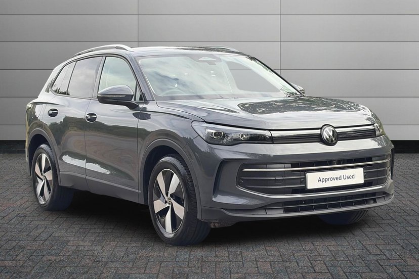 Volkswagen Tiguan listing photo