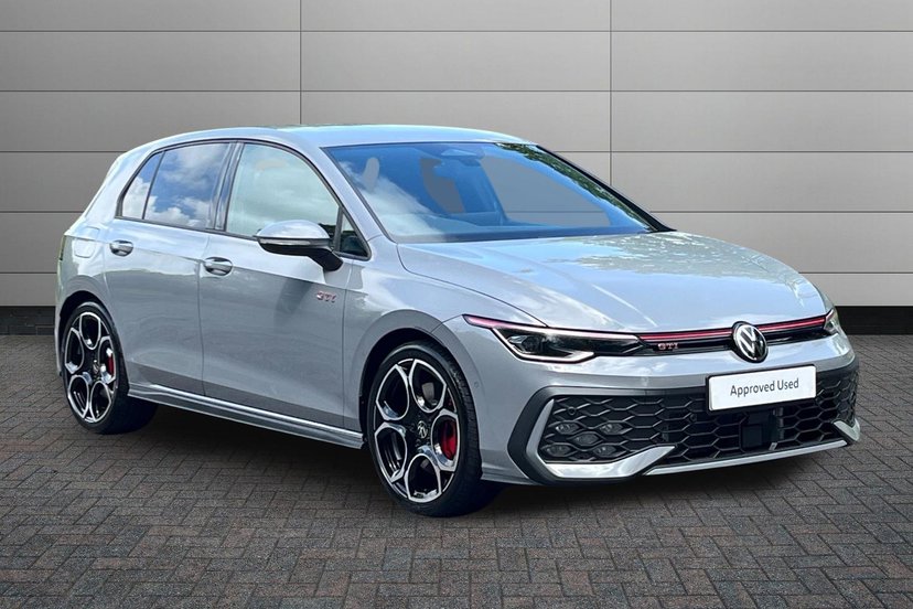 Volkswagen Golf listing photo