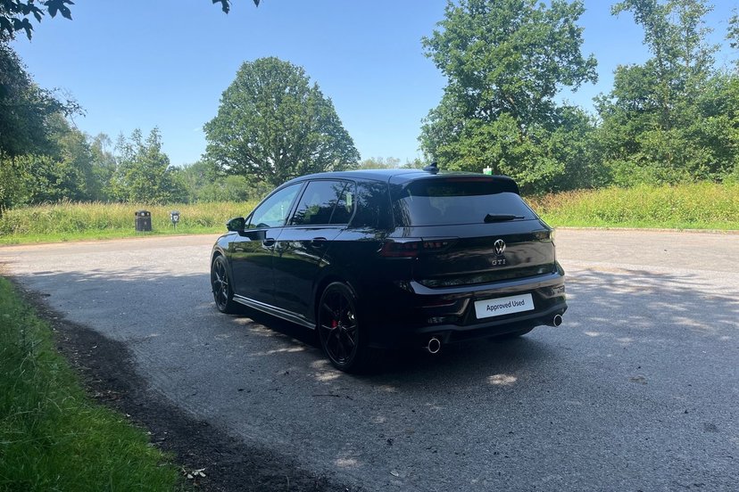 2026 Volkswagen Golf thumbnail 17