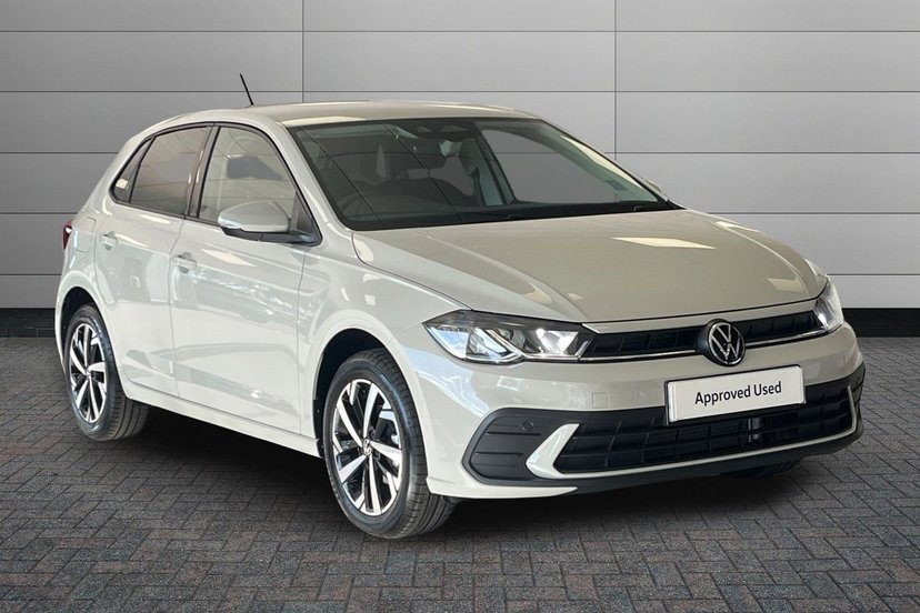 Volkswagen Polo listing photo