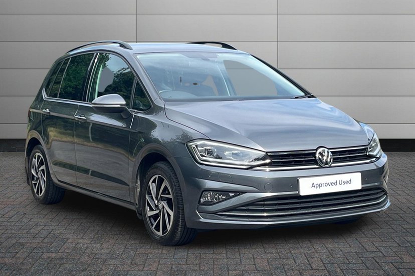 Volkswagen Golf SV listing photo