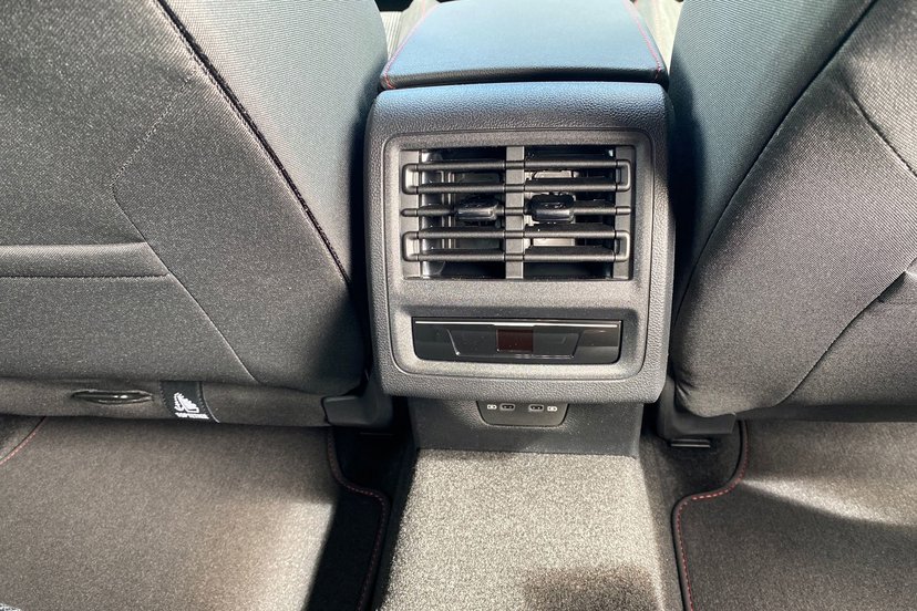 2026 Volkswagen Golf thumbnail 18