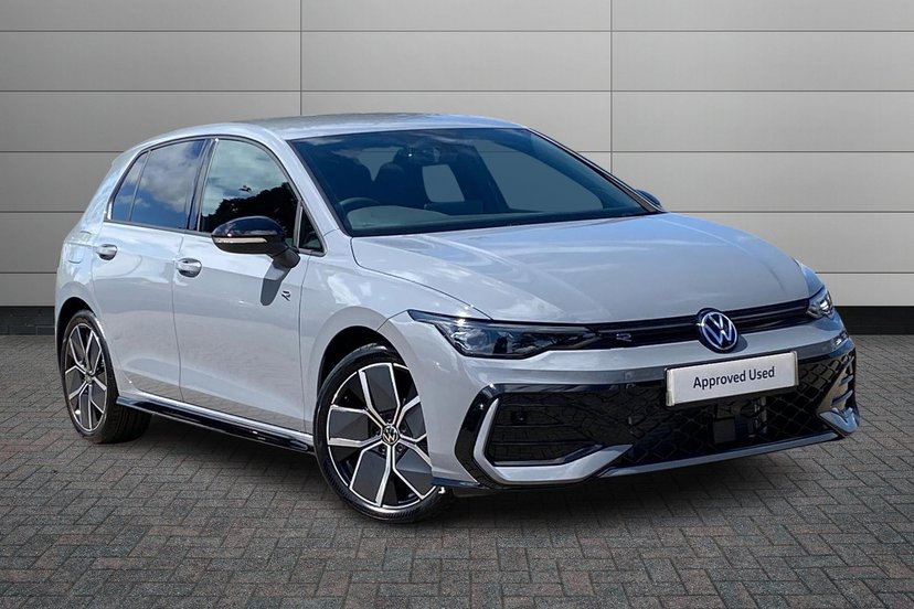 Volkswagen Golf listing photo