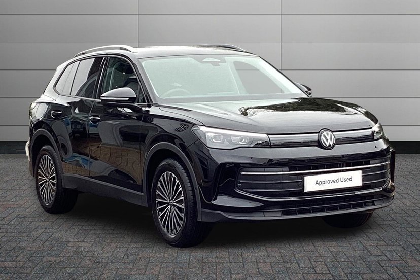 Volkswagen Tiguan listing photo