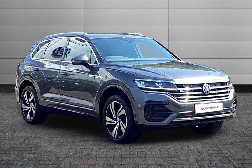 Volkswagen Touareg listing photo