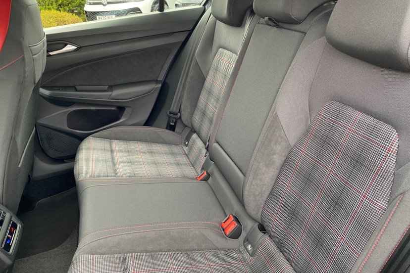 2026 Volkswagen Golf thumbnail 15