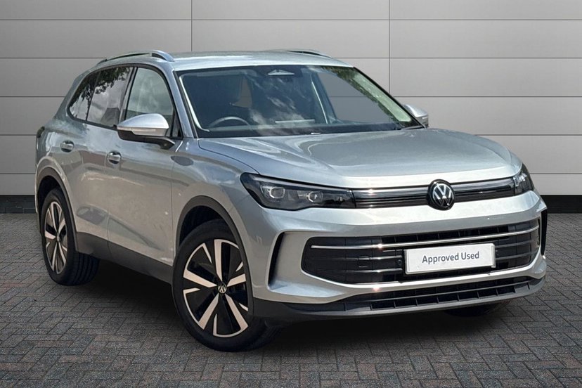Volkswagen Tiguan listing photo